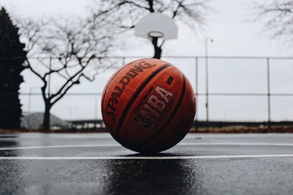 Les 5 meilleurs exercices pour améliorer sa détente en basket
